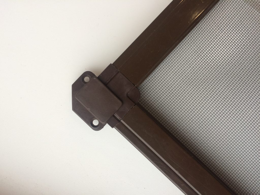 наружная москитная сетка на кармашках